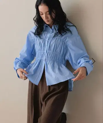 LOWRYS FARM 로리즈팜 셔링 셔츠 L S