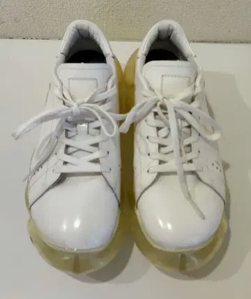 그라운즈 주얼리 카우 가죽 스니커즈