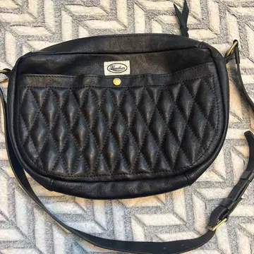 후들럼 가죽 숄더백