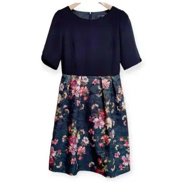 [미사용 새상품] 유니버설 뮤즈 반팔 도킹 원피스 꽃무늬 블랙