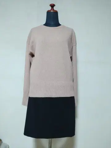 유니클로 캐시미어 크루넥 니트 핑크 M 사이즈