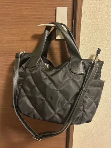 블랙 퀼팅 토트백