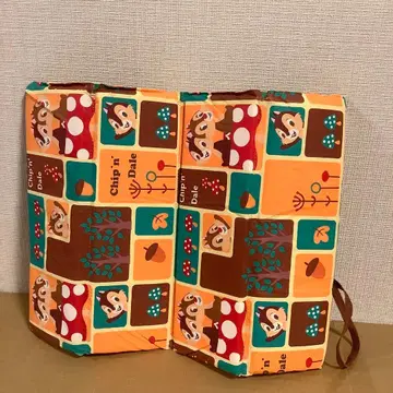 디즈니 칩과 데일 접이식 방석