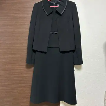 상복 블랙스 자켓과 드레스 세트