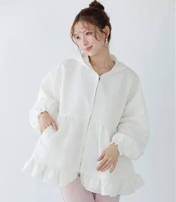 페플럼 프릴 2WAY 후디 자켓 fitmore 핏모어 같은 형태