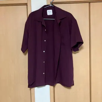 UNITED TOKYO 반팔 셔츠 버건디 사이즈 3