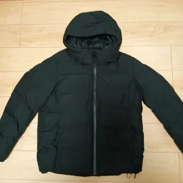 UNIQLO 심리스 블랙 다운 자켓 XL