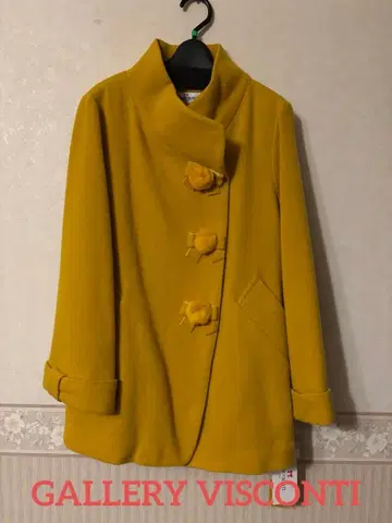 갤러리 비스콘티 머스타드 컬러 퍼 트리밍 코트 M