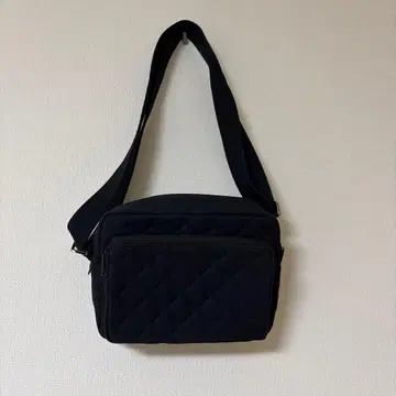 블랙 퀼팅 숄더백