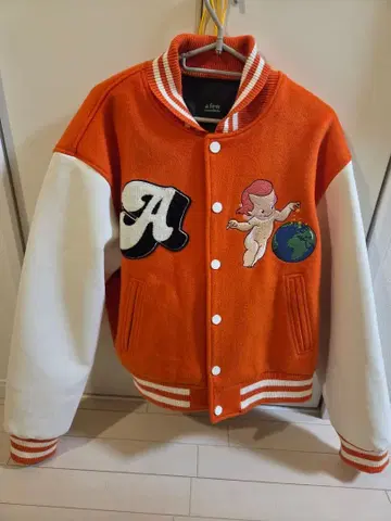 A FEW GOOD KIDS 바시티 자켓