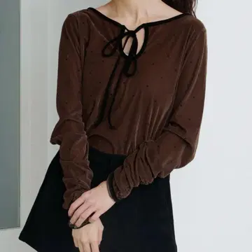 Kastane 벨로아 도트 2025