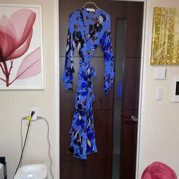 DVF 블루 계열 꽃무늬 긴팔 랩 롱 드레스