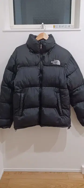 The North Face 블랙 다운 자켓