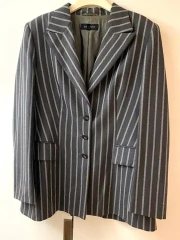 에스카다 테일러드 자켓