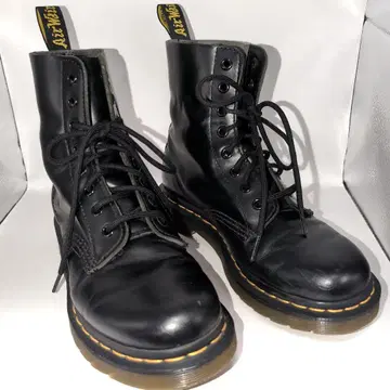 닥터마틴 Dr.Martens 8홀 부츠