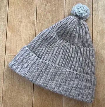 팔라스 팰리스에서 구매한 새상품! nume 캐시미어 100% 니트 모자