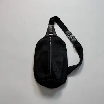 Made in Italy unborn calf shoulder bag