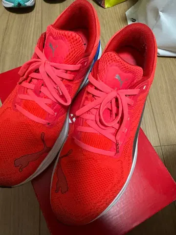 푸마 러닝화 오렌지 27.5cm 푸마