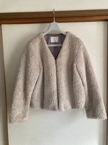 Discoat 핑크 베이지 보아 자켓