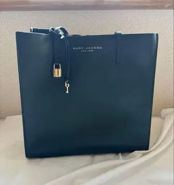 MARC JACOBS 블랙 숄더백