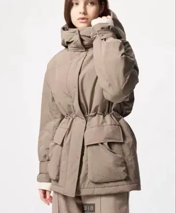 UNIQLO 하이브리드 다운 코트 베이지 사이즈 M