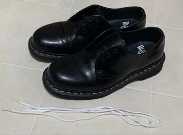 UK7/26cm Dr. Martens 1461 화이트 스티치