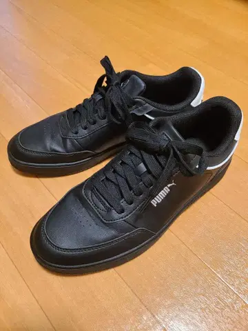 [ 새상품급 1회만 사용 ] PUMA 블랙 스니커즈