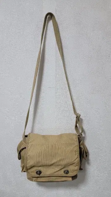 교토 히가시야마 이치자와 캔버스 플랩 숄더백 양쪽 사이드 포켓 있음