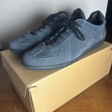 GERMAN TRAINER 그레이 43 27cm 27.5cm