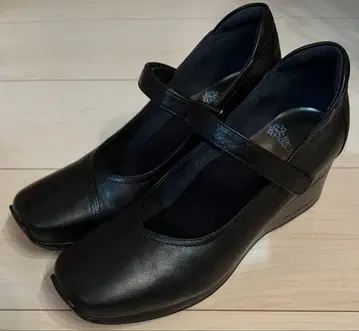 BeauFort 뷰포트 블랙 스트랩 신발