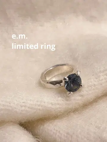 e.m. 한정 컬러 반지