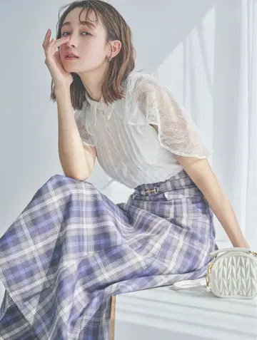 [ 새상품급 ] dazzlin 비트 코르셋 볼륨 스커트