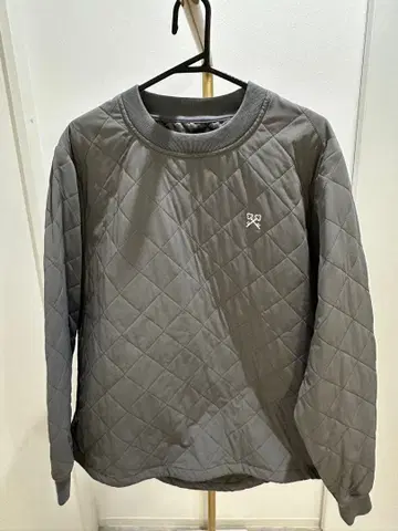 유니폼 익스페리먼트 퀼팅 맨투맨