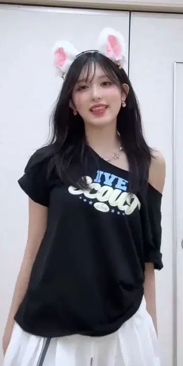 [ 입수 불가 ] IVE SCOUT 블랙 T셔츠