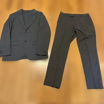 다크 그레이 비즈니스 정장 자켓과 팬츠 세트