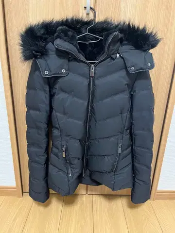 ZARA 후드 부착 다운 자켓 S 사이즈 블랙
