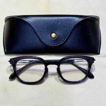 [ 미사용품 ] 테일러 위드 리스펙트/thick