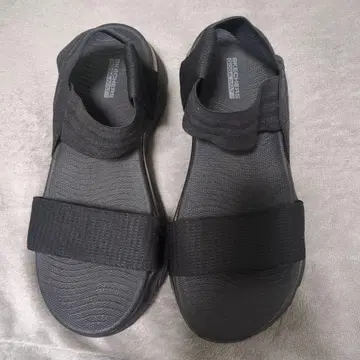 SKECHERS 스케쳐스 GOGA MAT 통굽 샌들 블랙