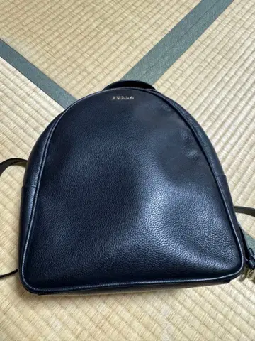 FURLA 블랙 가죽 하트형 백팩