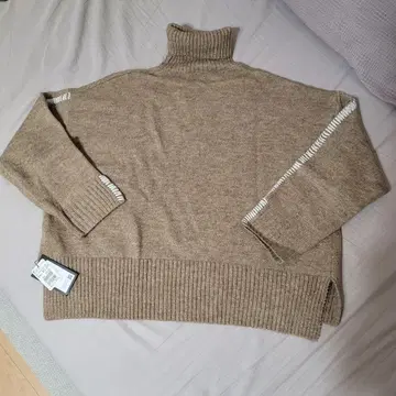 베이지 터틀넥 니트 38