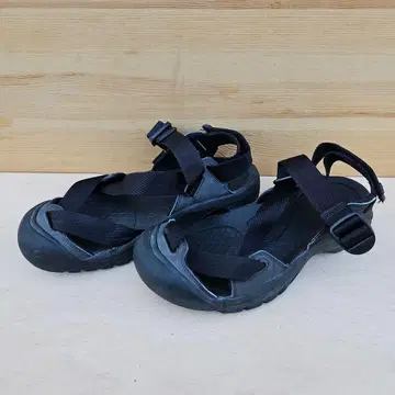 KEEN 킨 ZERRAPORT2 제라포트2 8(26cm)