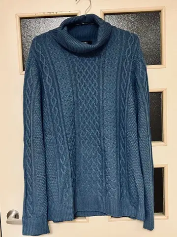 새상품급 BEAMSHEART 터틀넥 케이블 니트