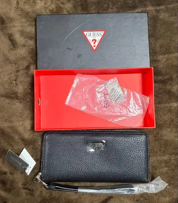 GUESS 장지갑
