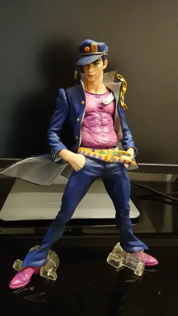 죠죠의 기묘한 모험 죠타로 피규어 25cm