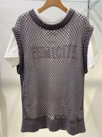 쿨 카리안 페미시테 니트 베스트