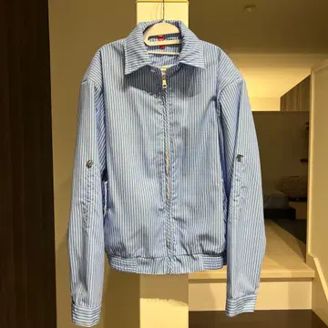 스트라이프 디자인 지퍼 달린 자켓