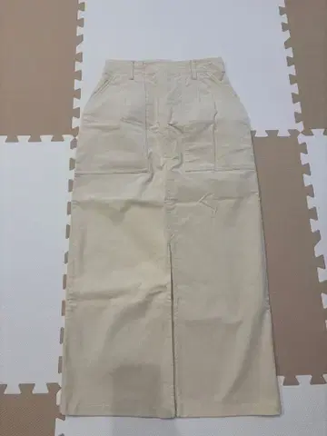 MURUA 베이지 타이트 롱 스커트 코듀로이