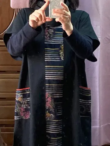 슬리브리스 튜닉 블랙