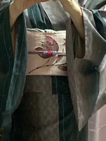 파랑과 보라색 스트라이프  기모노 꽃무늬 오비 포함