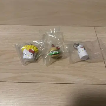 헬로키티 아메리칸 디자인 메지루시 액세서리